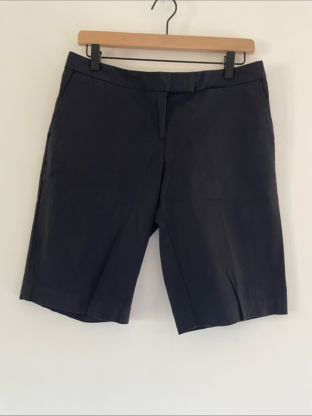 Bermuda Shorts 64% Cotton Black Women’s 6 Vacation Preppy Minimalist Resort